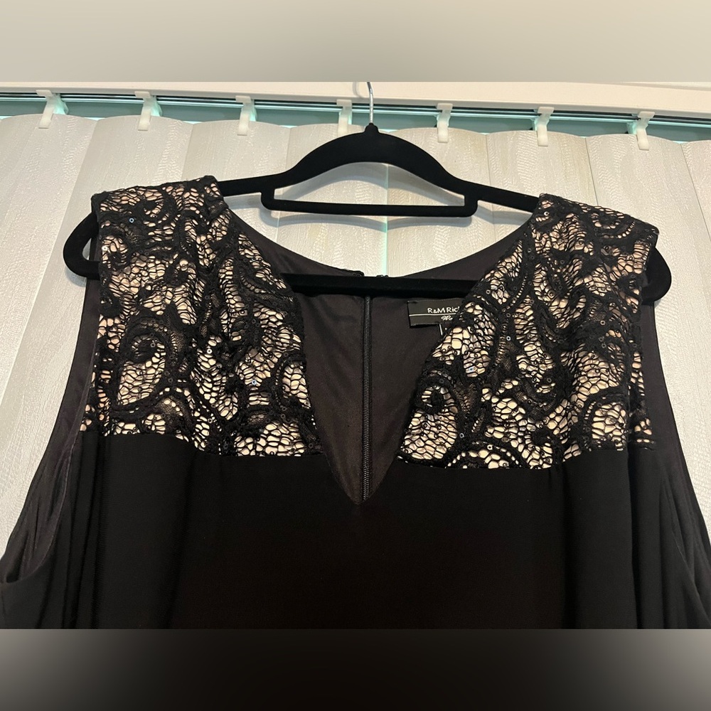 Elegant Women's Dress - Picture 4 of 9